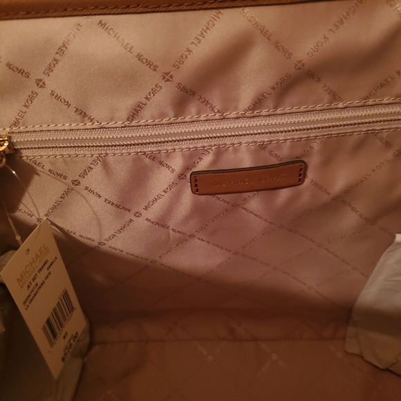 Micheal Khors Bag - Picture 3 of 4